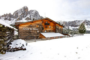 Rifugio alpino a 2.006 metri di altitudine