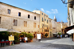 A 2 km dal centro storico di Alghero
