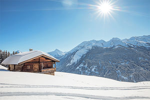 Con panorama suggestivo delle Dolomiti di Brenta