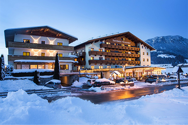 SPORTHOTEL TIROLERHOF 4* - Itter (Tirolo - Austria) Wellness con vista panoramica sulle montagne