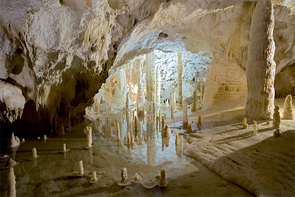 HOTEL LE GROTTE 4* - Genga (AN) Hotel 4* con nuova area wellness