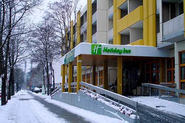 HOLIDAY INN MÜNCHEN - SÜD 4* - Monaco (Baviera - Germania) Nel quartiere di Obersendling