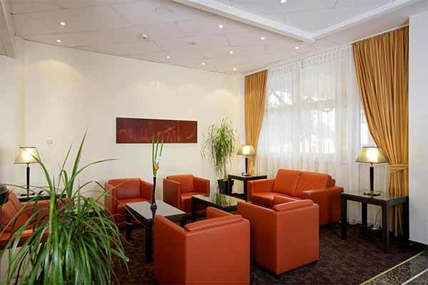 HOLIDAY INN MÜNCHEN - SÜD 4* - Monaco (Baviera - Germania) Nel quartiere di Obersendling