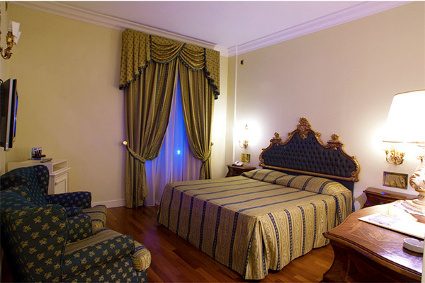 HOTEL PATRIARCA 4* - Chiusi Loc. Querce Al Pino (SI) Tra le colline senesi