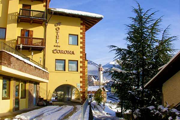 HOTEL CORONA 3* - Carano (TN) A conduzione familiare, con vista panoramica