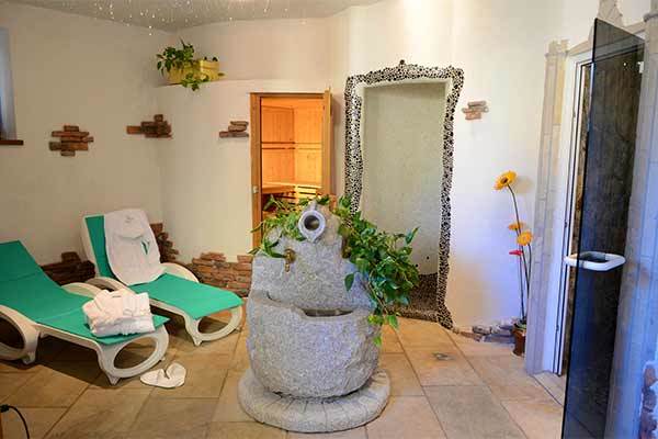 HOTEL CORONA 3* - Carano (TN) A conduzione familiare, con vista panoramica