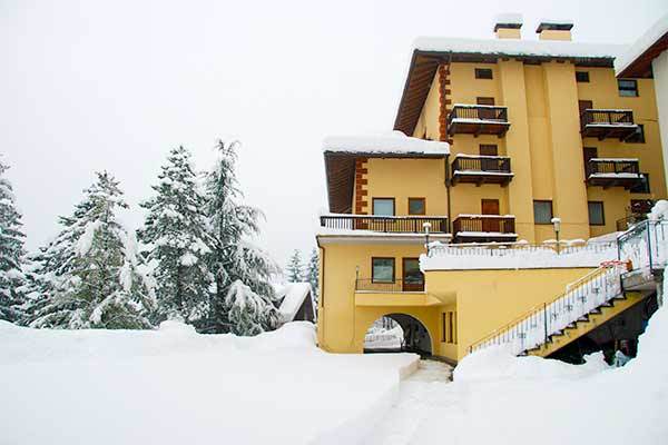 HOTEL CORONA 3* - Carano (TN) A conduzione familiare, con vista panoramica