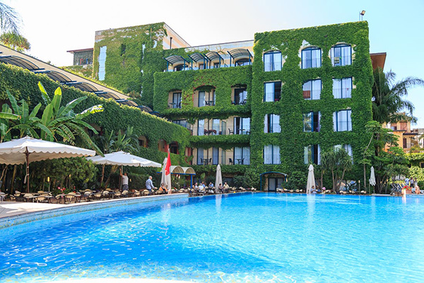 HOTEL CAESAR PALACE 4* - Giardini-Naxos (ME) 4* con vista su Taormina e sull'Etna