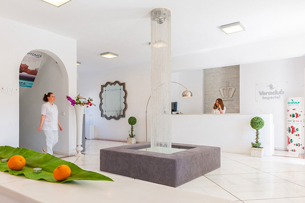VERARESORT IMPERIAL 4* - Kamari (Santorini - Grecia) Nella perla delle Cicladi