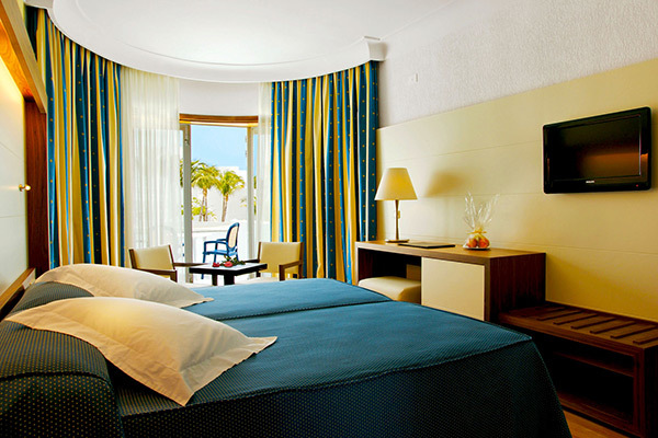 VERARESORT INTERNATIONAL LA GERIA 4* - Lanzarote - Puerto del Carmen (Canarie - Spagna) Struttura confortevole, in posizione tranquilla