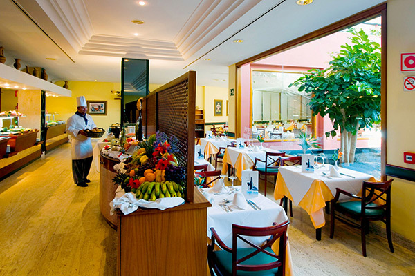 VERARESORT INTERNATIONAL LA GERIA 4* - Lanzarote - Puerto del Carmen (Canarie - Spagna) Struttura confortevole, in posizione tranquilla