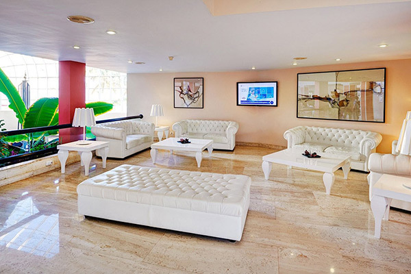 VERARESORT INTERNATIONAL LA GERIA 4* - Lanzarote - Puerto del Carmen (Canarie - Spagna) Struttura confortevole, in posizione tranquilla