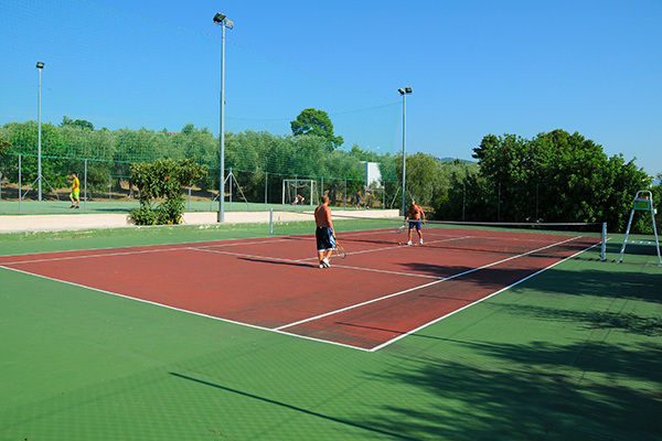VILLAGGIO ULIVETO CLUB 3* - Rodi Garganico (FG) Semplice ed informale a Rodi Garganico