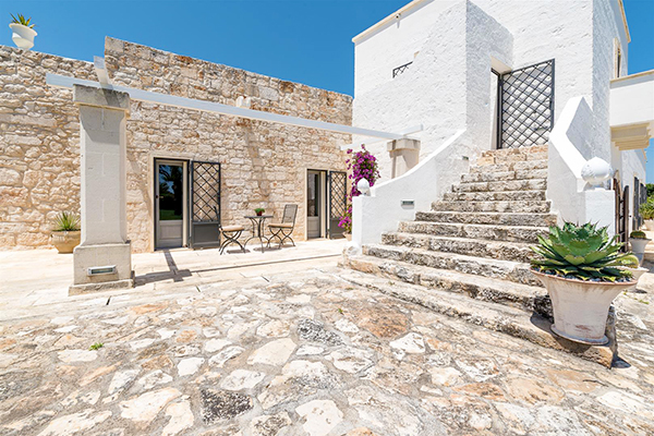 RARO VILLAS IL FRANTOIO - Ostuni (BR) In antico frantoio a 3 km dalla spiaggia
