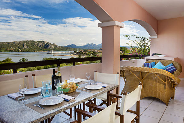 VILLE CALA DI FALCO - Cannigione di Arzachena (OT) Eleganti ville con vista sul Golfo di Arzachena