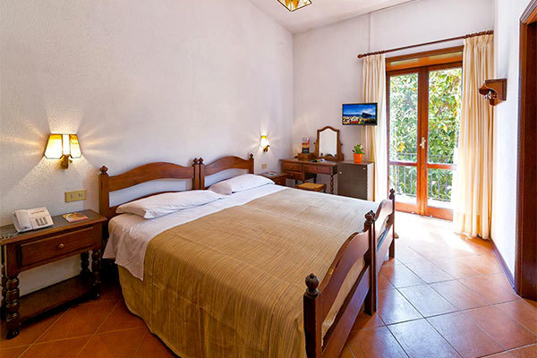 HOTEL SAN VALENTINO TERME 4* - Ischia (NA) A 500 metri dal mare