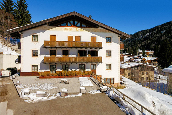 HOTEL PERLA 3* - Madonna di Campiglio (TN) In famiglia in Val Rendena