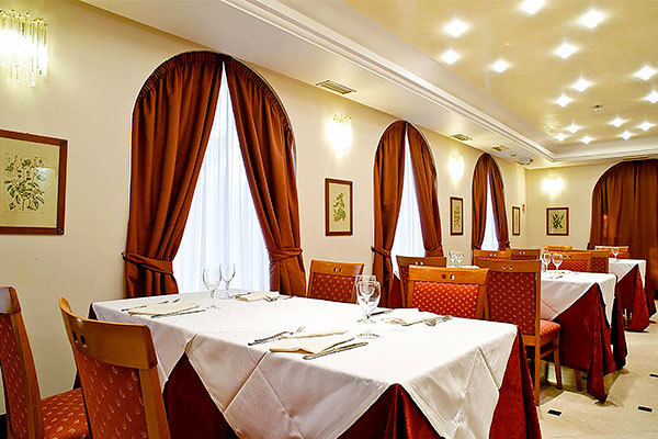 PHI HOTEL HORTENSIS 3* - Cannara (PG) Nel cuore della vallata umbra
