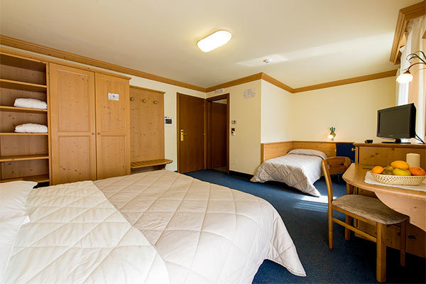 HOTEL COLFOSCO 3* - San Martino di Castrozza (TN) In tipico stile alpino