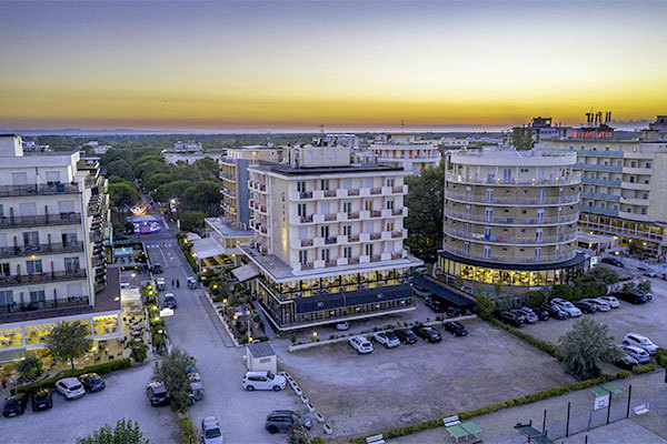 APOLLO HOTEL 4* - Milano Marittima (RA) Hotel fronte mare
