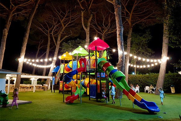 ADRIANO CAMPING VILLAGE 4* - Ravenna (RA) Immerso in 14 ettari di pineta centenaria