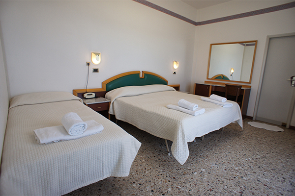 HOTEL ARTIDE 3* - Rimini (RN) A 10 METRI DAL MARE