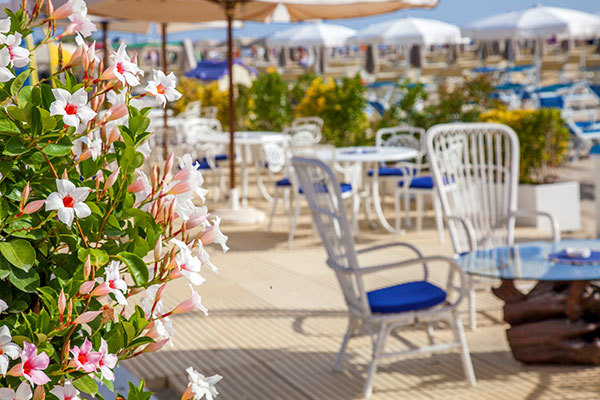 Esclusivo sul mare, con spiaggia privata