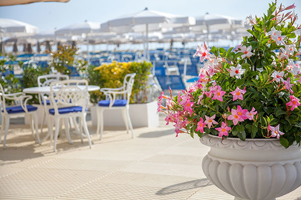 Esclusivo sul mare, con spiaggia privata