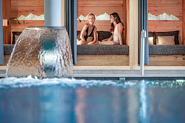 HOTEL SCHNEEBERG - FAMILY RESORT & SPA 4* - Racines (BZ) 10.000 mq di wellness in Alto Adige