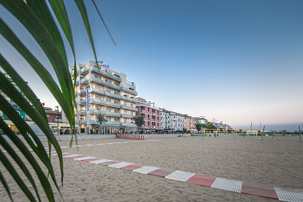 Hotel moderno e luminoso sul lungomare di Caorle