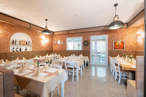 HOTEL ESPERIA 2* - Caorle (VE) a 2 passi dal centro di Caorle