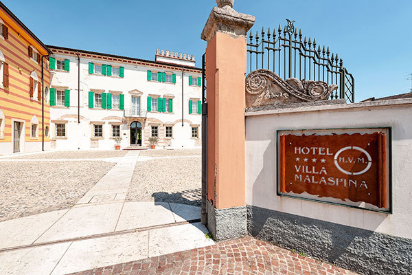 HOTEL VILLA MALASPINA 4* - Castel d'Azzano (VR)