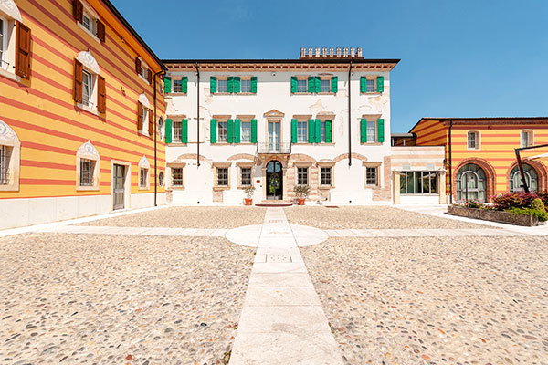 HOTEL VILLA MALASPINA 4* - Castel d'Azzano (VR)