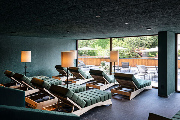 Piscina panoramica sulle Dolomiti