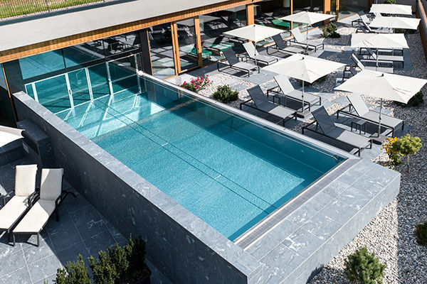 Piscina panoramica sulle Dolomiti