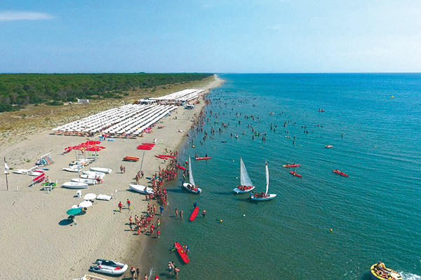 A 700 metri dalla spiaggia