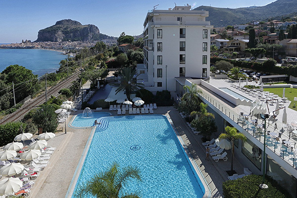 Panorama mozzafiato sul golfo di Cefalù