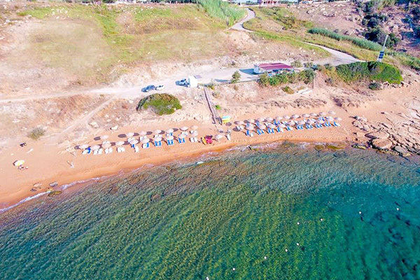 A 300 metri dalla spiaggia