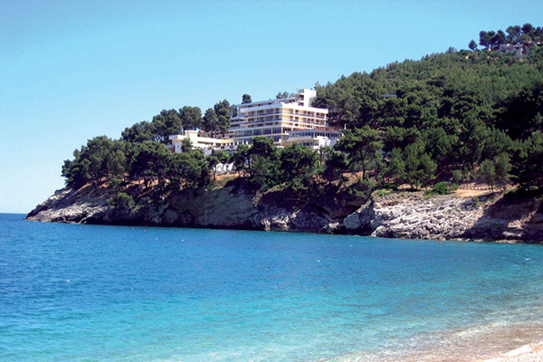 Nel cuore del Gargano, sul mare smeraldino