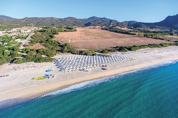 A 500 metri dalla spiaggia di Piscina Rei