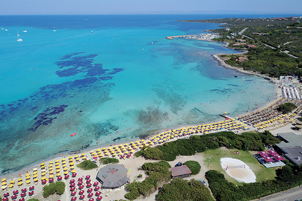 A 200 metri dalla spiaggia La Pelosa