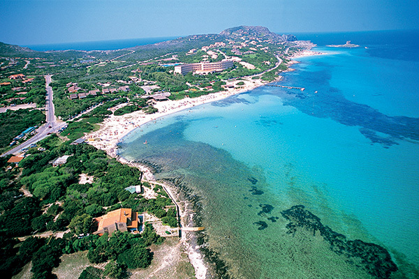 A 650 metri dalla spiaggia