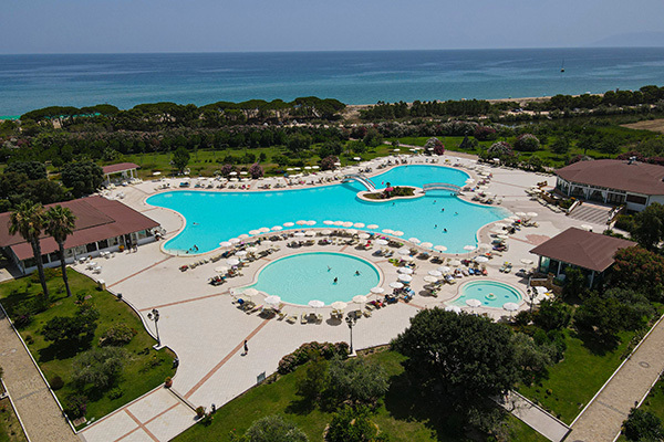 A 250 metri dalla spiaggia