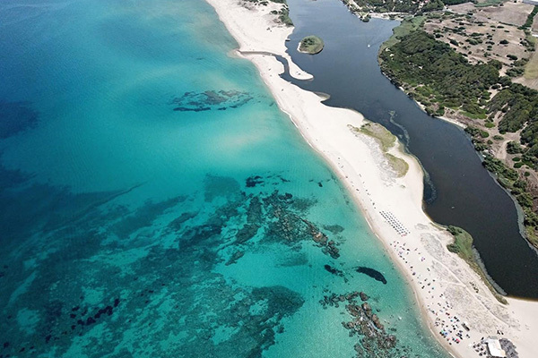 A 400 metri dalla spiaggia