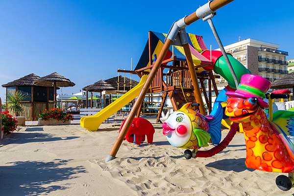 Fronte mare con servizio spiaggia