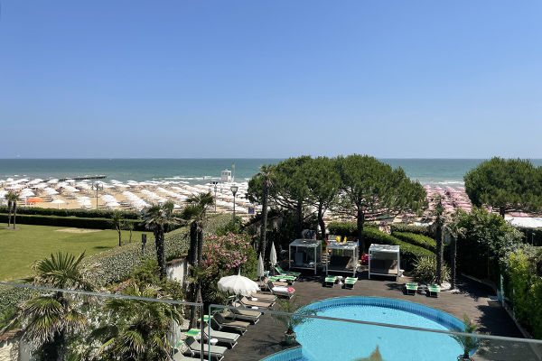 4* con servizio spiaggia