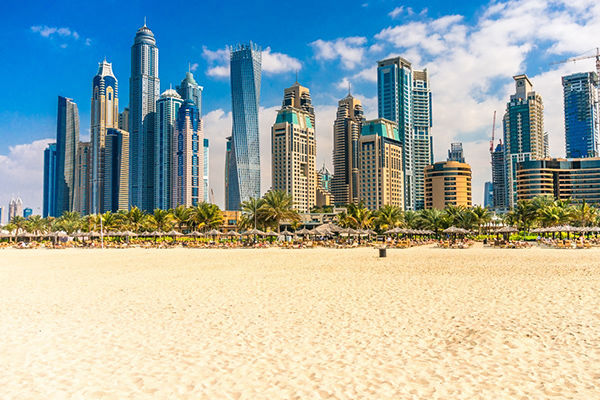 Alla scoperta degli Emirati, anche quelli più autentici e meno turistici