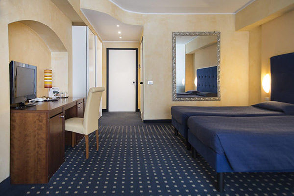 HOTEL VILLA MARIA 4* - Desenzano del Garda (BS)