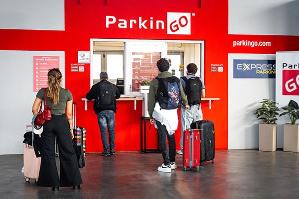 Parcheggi in porti e aeroporti