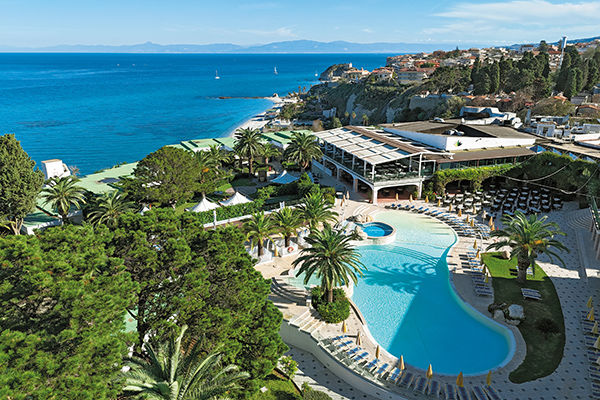 ALDIANA CLUB ROCCA NETTUNO - Tropea (VV) Sul bordo della scogliera di Tropea